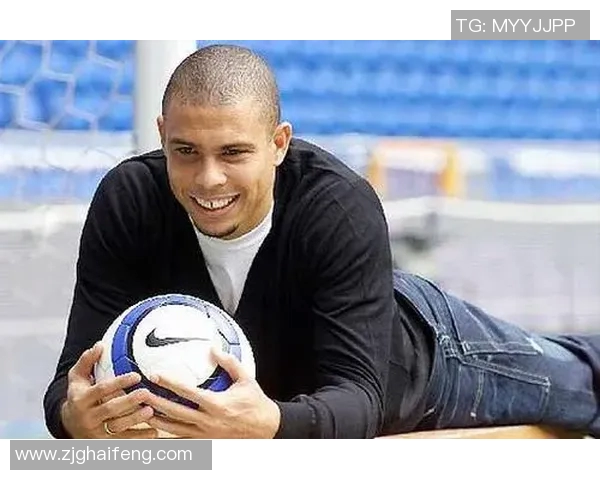 回顾历史足球巨星的辉煌岁月与传奇故事